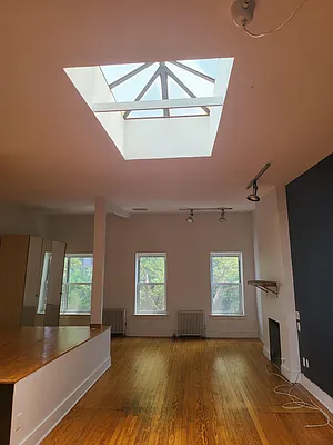 Rented by Tyler Vincent Real Estate Inc | media 6