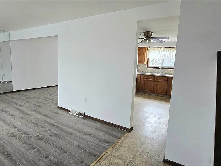 182 Woodcrest Dr — Photo 5
