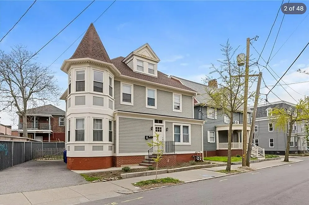 3 bed, $2,500 — Photo 2
