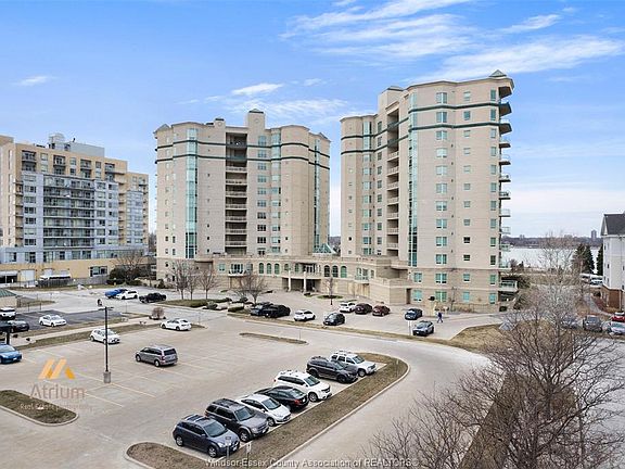 3rd image of 5055 Riverside Dr E #201