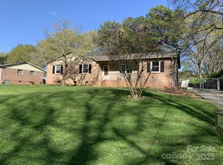 2141 Greenleaf Dr, Gastonia, NC 28054
