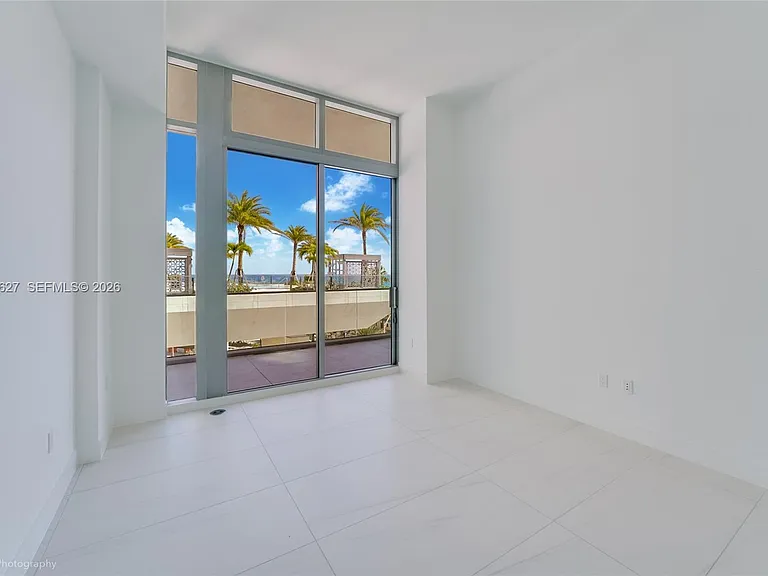153 N Seabreeze Blvd #4 — Photo 12
