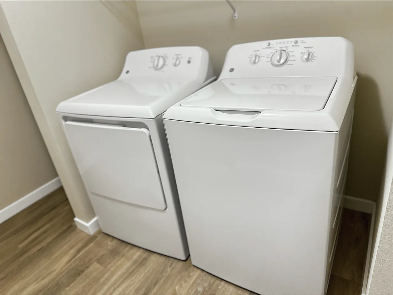 2 bed, 916 sqft, $1,440 — Photo 3