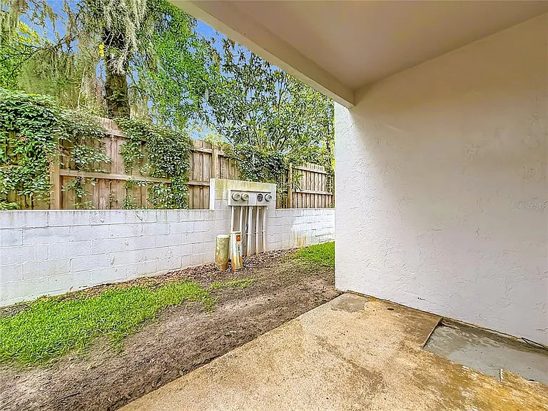 2113 NE 38th Ave — Photo 42