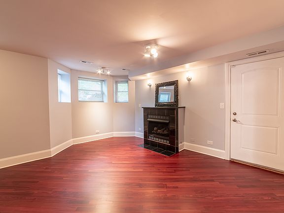 4th image of 4706 N Winthrop Ave APT B