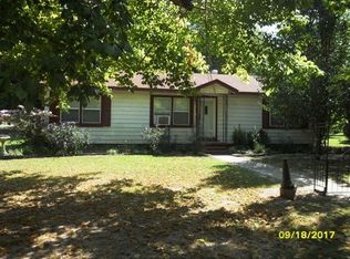 401 Woodland Ave, Tuckerman, AR 72473