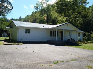 101 Community Church Rd, Hueysville, KY 41640