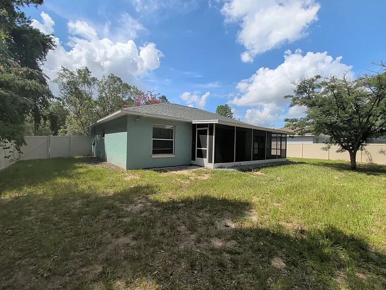 138 W Navarro Pl — Photo 19