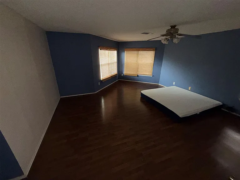 1704 Matagorda Dr — Photo 10