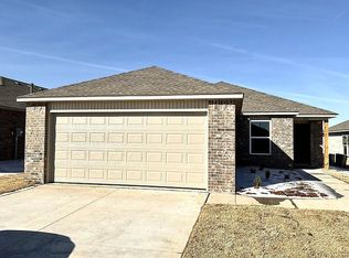 9905 Blue Wing Trl, Yukon, OK 73099