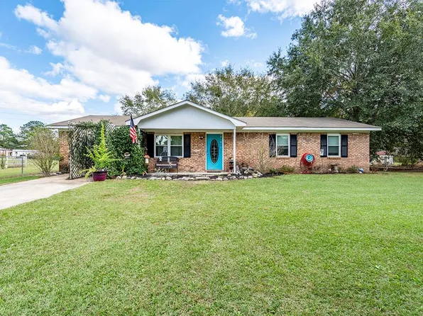 107 Flowing Well Rd, Leesburg, GA 31763