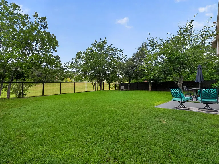 8113 Willet Trl — Photo 2