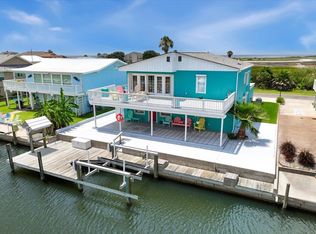 156 Port Ave, Rockport, TX 78382