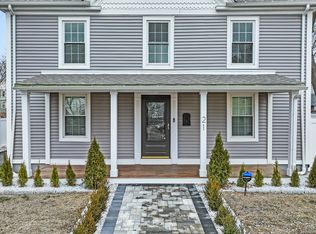 21 Church St, Manchester, CT 06040