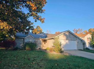 235 Spring Forest Ct, Fort Wayne, IN 46804