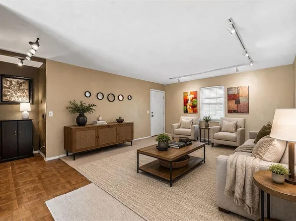 11323 N May Ave APT B, Oklahoma City, OK 73120