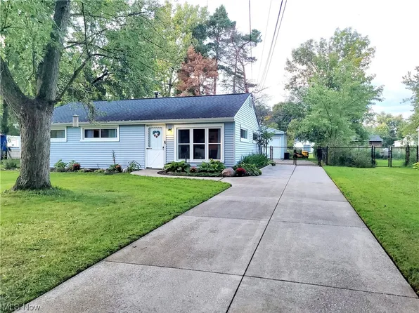1841 Hillsdale Dr, Twinsburg, OH 44087