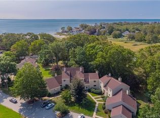 98 Sandy Point Rd UNIT 98, Old Saybrook, CT 06475
