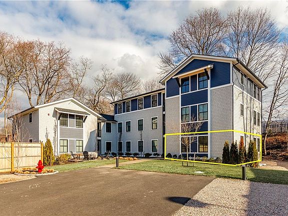 5th image of 32 Exchange St Unit 101