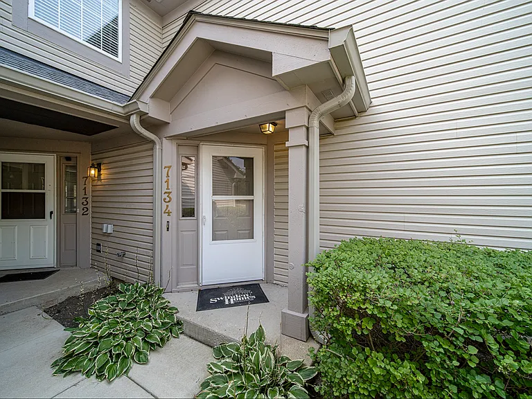 7134 S Stratton Ln — Photo 5