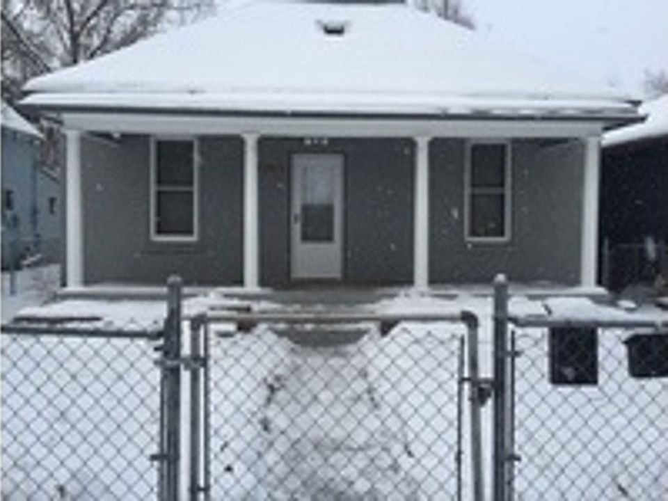1st image of 214 S 31st St Front 214