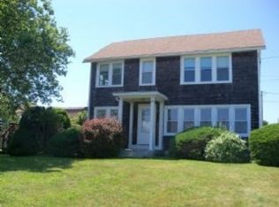 25 Hills Pkwy, Narragansett, RI 02882