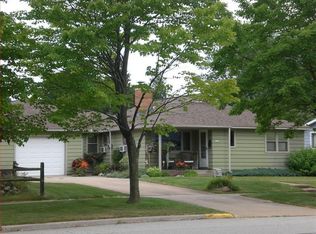 1712 20th Ave, Menominee, MI 49858