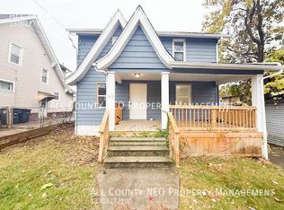 575 Fernwood Dr, Akron, OH 44320