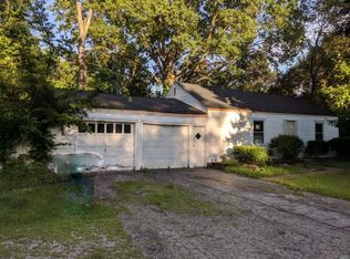 11710 Larimore Rd, Saint Louis, MO 63138