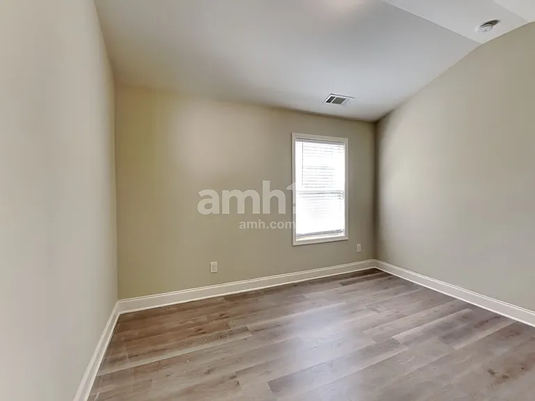 250 Randy Rd — Photo 17