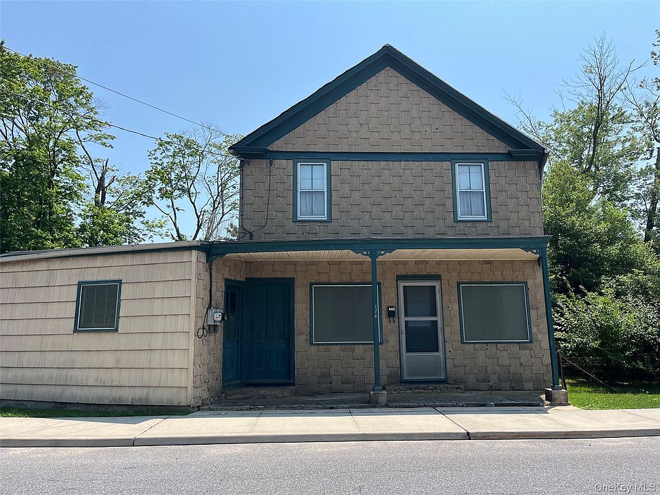 1st image of 174 Railroad Avenue