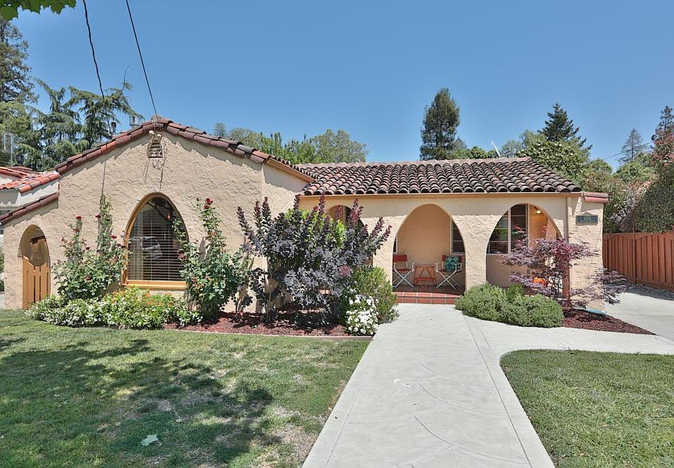 1st image of 1156 Blewett Ave