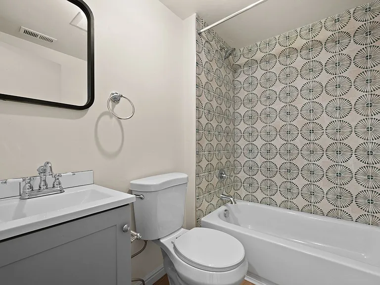 277 N St — Photo 21