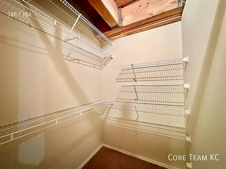 706 Broadway Blvd #409 — Photo 9