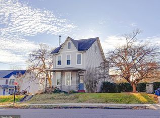 230 Broad St, Spring City, PA 19475