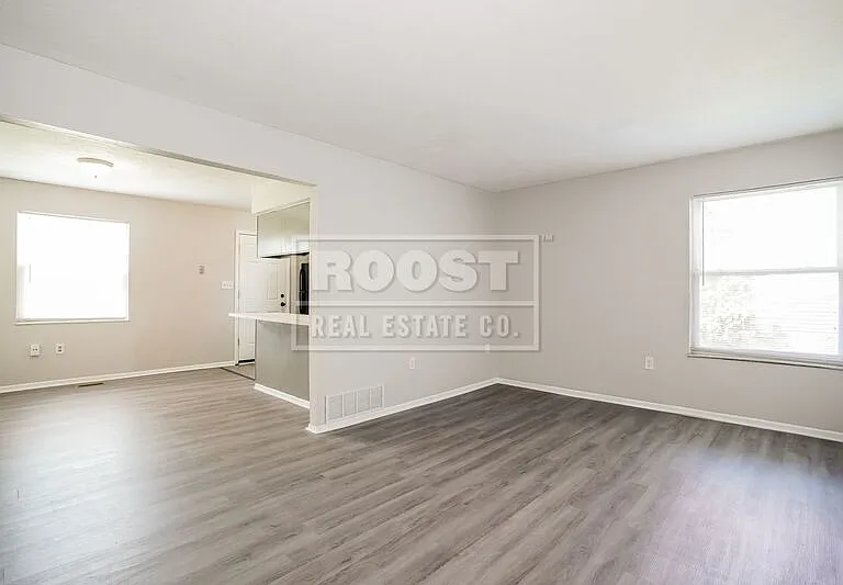 5623 Chatford Dr — Photo 3