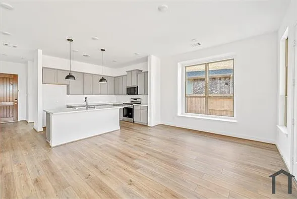 1938 Terra Rose Dr — Photo 12