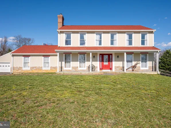 230 Prides Xing, Shenandoah Junction, WV 25442