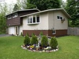 7051 Buckley Rd, Syracuse, NY 13212