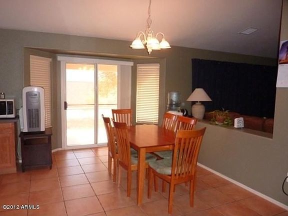 3rd image of 1319 E Silverbrush Trl
