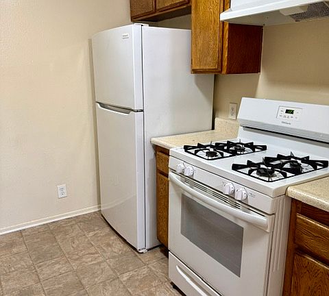 5th image of 3351 Eagle Rock Blvd APT 202