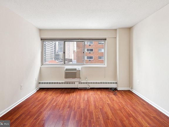 4th image of 2101 Chestnut St Unit 719