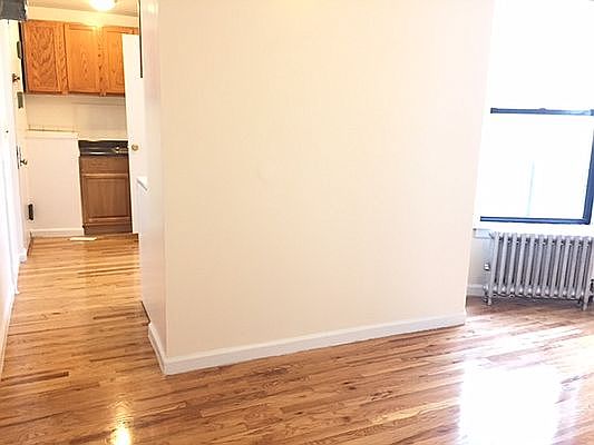 3rd image of 510 E 119th St #4R