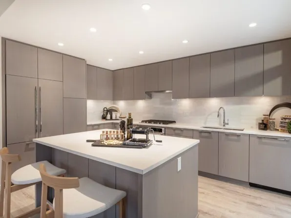 1330 Wellon St #154, Coquitlam, BC V3E 0V3