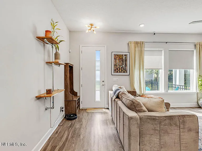 11475 Surfline Ct — Photo 6