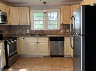 480 Ezra St, Bridgeport, CT 06606