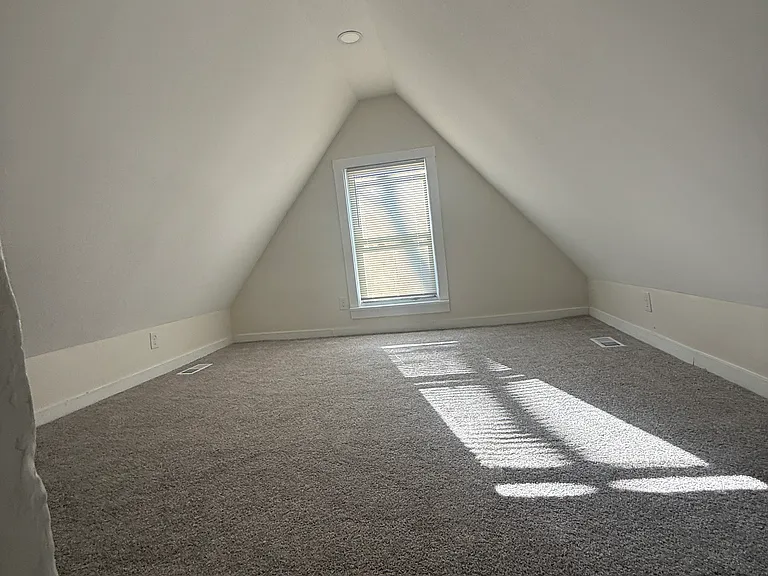 808 Winston Ave — Photo 32