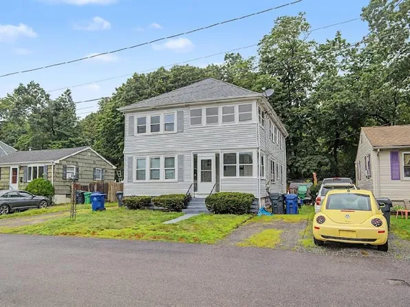 69 Hull St, Warwick, RI 02888