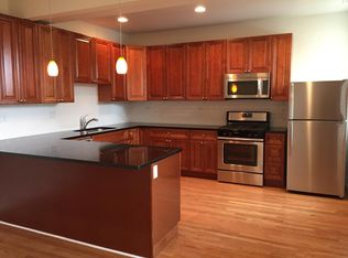 1423 W Rosemont Ave #1W, Chicago, IL 60660