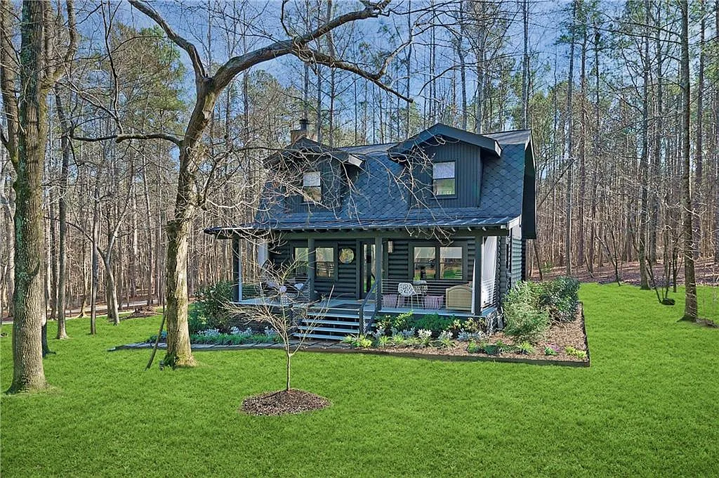 2 bed, 1.5 bath, 2268 sqft, $3,900 — Photo 2